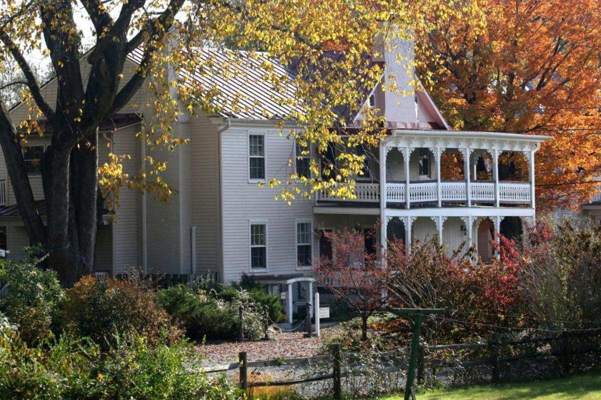 Hopkins Ordinary Bed, Breakfast And Ale Works Bed & Breakfast Sperryville Exterior photo